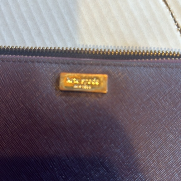 Kate Spade burgundy medium size wallet w  multiple pockets  zippers inside & out - Picture 11 of 13